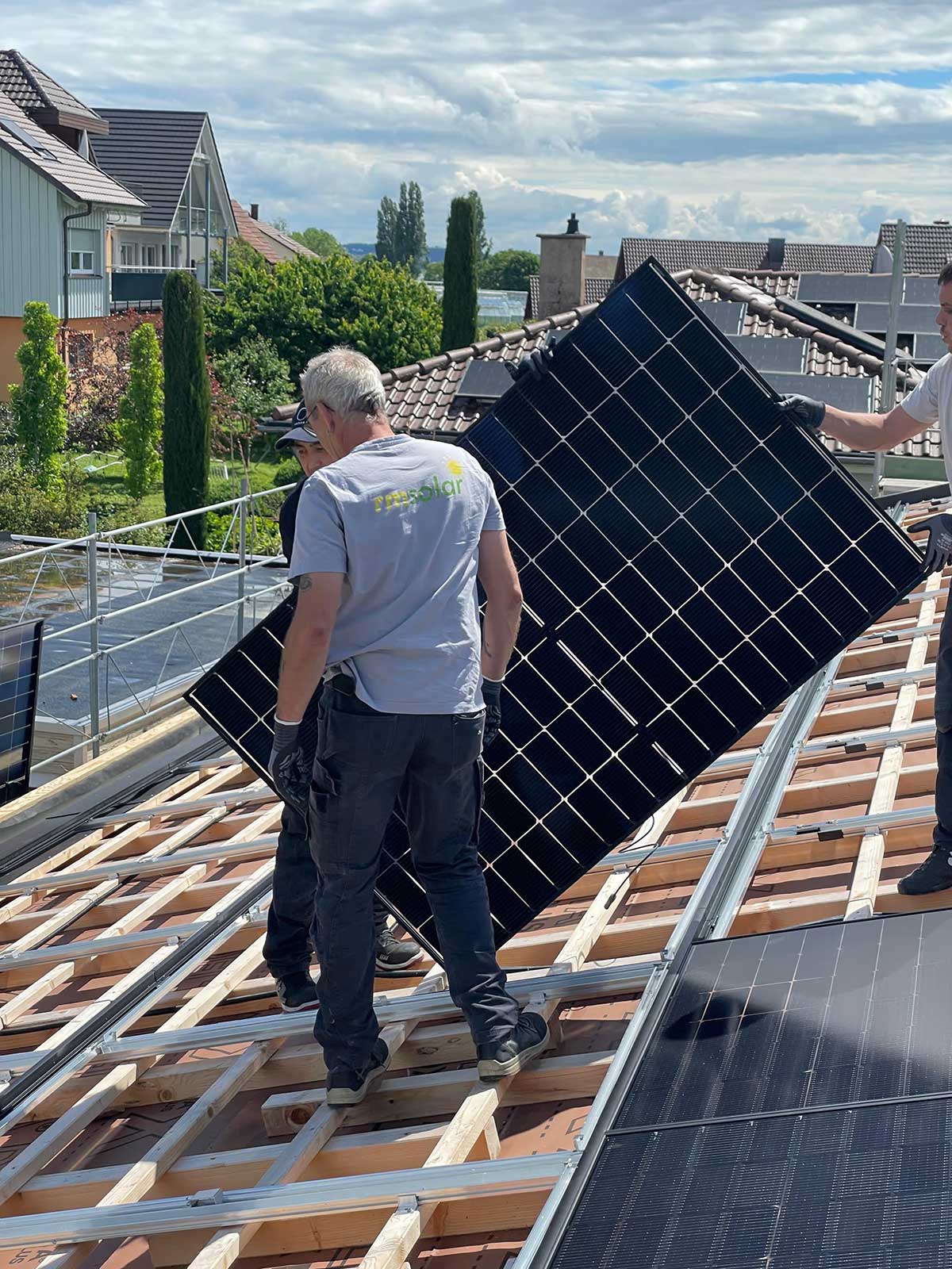 Installation Wärmepumpe und Photovoltaik